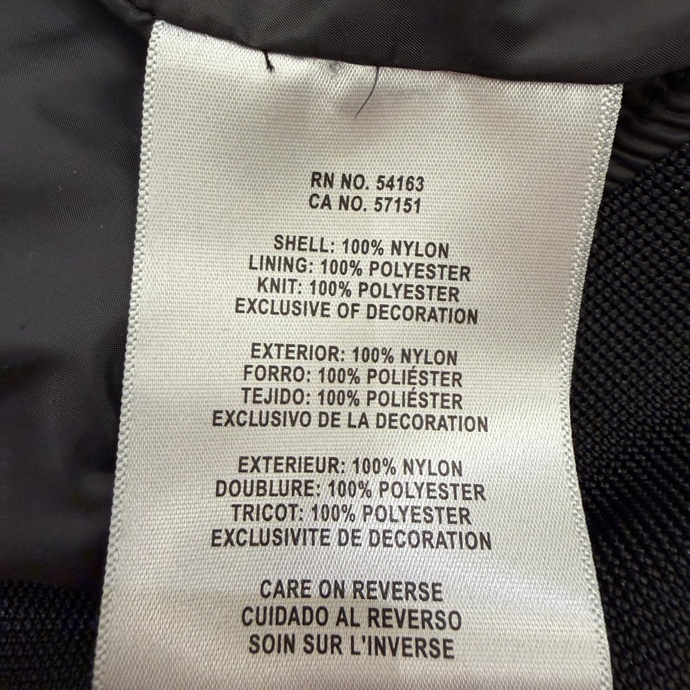 Levi's Women's Bomber Jacket size M NWT - Picture 3 of 7